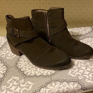Sonoma booties Sz 10